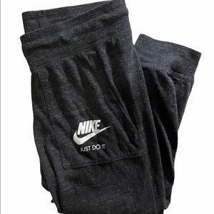 Nike vintage jogger